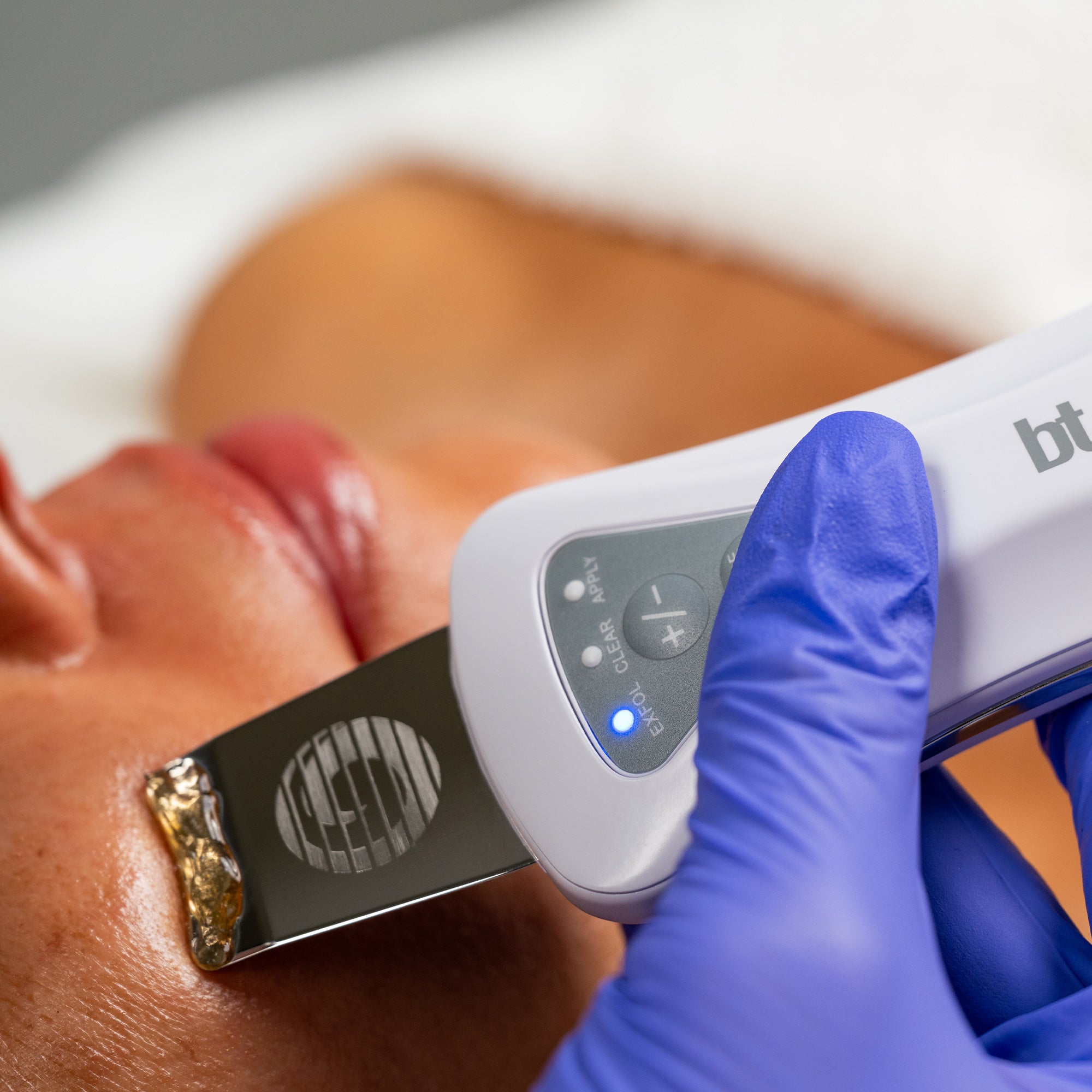 ボディ・フェイスケア BIOPTRON YOUTHRON BIOPTRON YOUTH RON 美顔器 ケース付き バイオプトロン